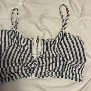 Olivaceous top